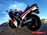 VF1000R back-left