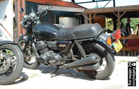 CB 750