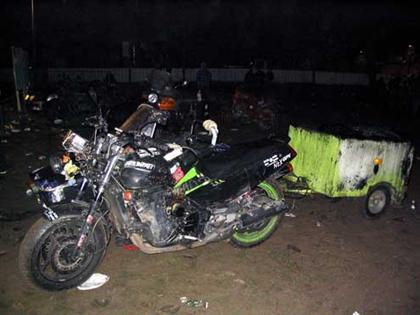 sportsbike with baggage trailer