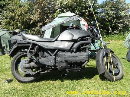 black BMW K100