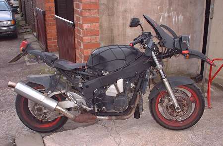 ZXR 750