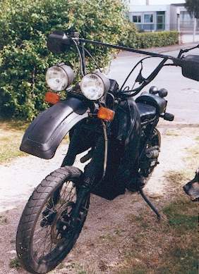 Suzuki DR 750 Motor Cycle