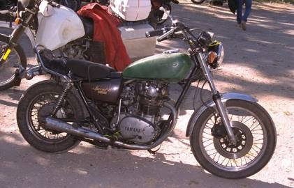 green yamaha xs 650 motor cycle