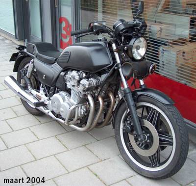 matte black honda motorcycle