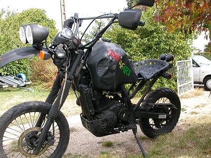 suzuki dr 750