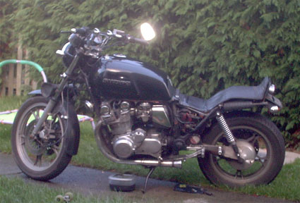 side view of black suzuki gs1100