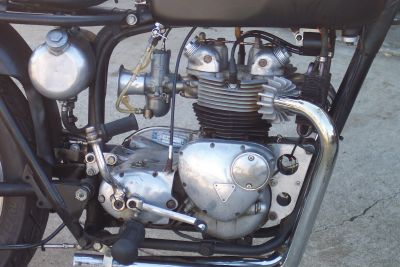 triumph t100 detail