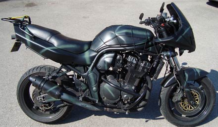 Suzuki Bandit 1200 Dark Custom Paint